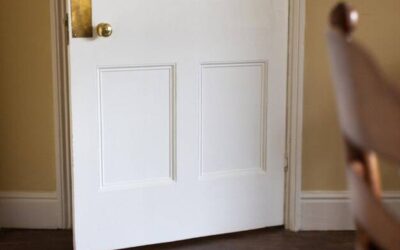 Czym wykończyć łuk drzwiowy aby całość wyglądała estetycznie?