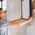 Jak kleić styropian do ściany wewnątrz i na co zwrócić uwagę?